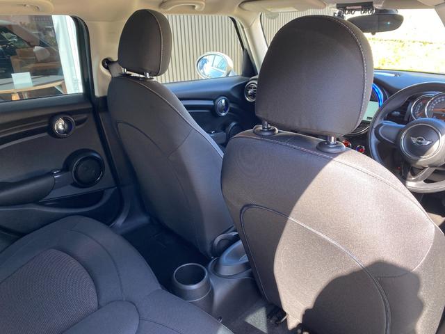 MINI クーパーD エキサイトメントPKG 純正ナビ Bluetooth アンビエントライト オートライト フロントフォグランプ リアフォグランプ オートワイパー 前後ドライブレコーダー 純正15インチAW ETC(49枚目)