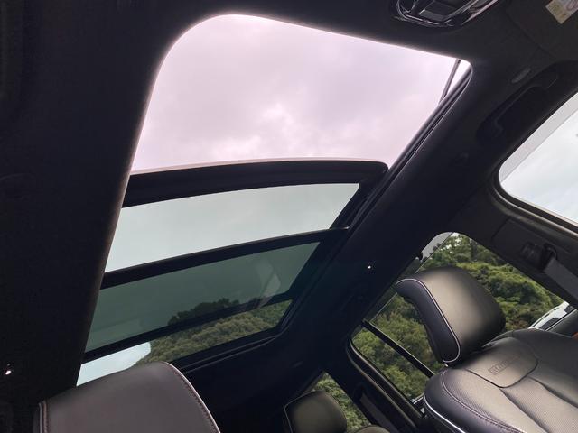 ジープ・グランドチェロキー4xe サミットリザーブ 4xe 当店下取車 パノラマサンルーフ 禁煙車 ACC 黒革 ベンチレーション マッキントッシュ U-CONNECTナビ Bluetooth ドライブレコーダー BSM LKA ハンドルH 全席シートH(6枚目)