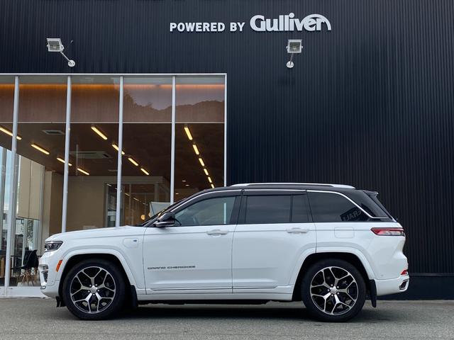 ジープ・グランドチェロキー4xe サミットリザーブ 4xe 当店下取車 パノラマサンルーフ 禁煙車 ACC 黒革 ベンチレーション マッキントッシュ U-CONNECTナビ Bluetooth ドライブレコーダー BSM LKA ハンドルH 全席シートH(21枚目)