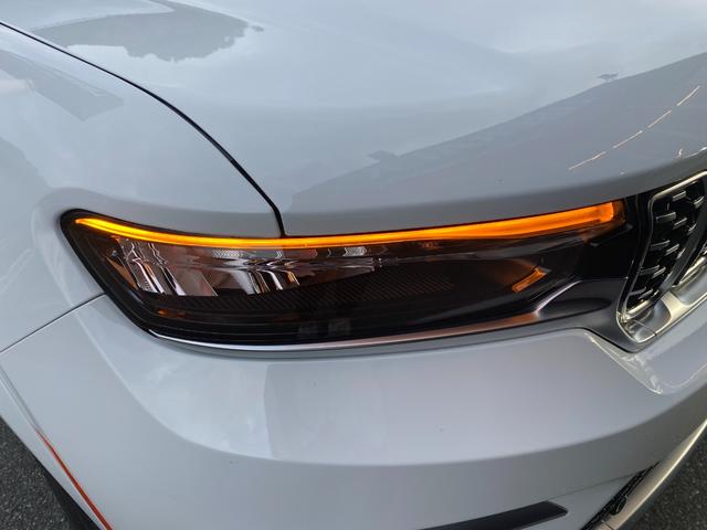 ジープ・グランドチェロキー4xe サミットリザーブ 4xe 当店下取車 パノラマサンルーフ 禁煙車 ACC 黒革 ベンチレーション マッキントッシュ U-CONNECTナビ Bluetooth ドライブレコーダー BSM LKA ハンドルH 全席シートH(65枚目)