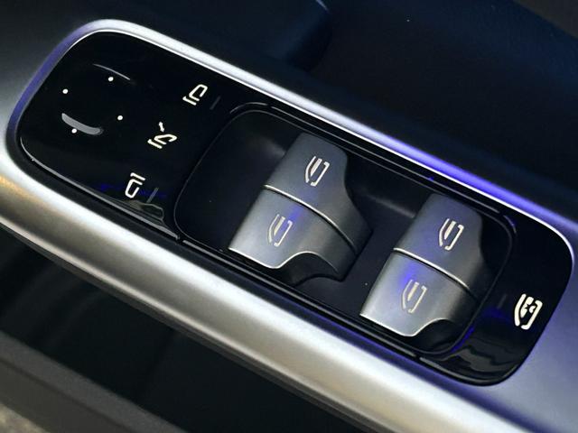 Ｃクラス Ｃ１８０アバンギャルド　ＡＭＧライン　ＲＳＰ　ＡＣＣ　半革　シートＨ　ＨＵＤ　純正ナビ　Ａｐｐｌｅｃａｒｐｌａｙ　全方位カメラ　地デジ　Ｂｌｕｅｔｏｏｔｈ　アンビエントライト　ＬＥＤ　Ｐバックドア　前後ドラレコ　純正１７インチＡＷ　ＥＴＣ（61枚目）