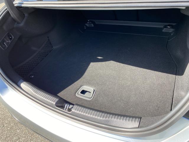 Ｃクラス Ｃ２２０ｄアバンギャルド　ＡＭＧライン　１オーナー　ＲＳＰ　ＡＣＣ　ＨＵＤ　ベーシックＰＫＧ　純正ナビ　Ａｐｐｌｅｃａｒｐｌａｙ　地デジ　Ｂｌｕｅｔｏｏｔｈ　Ｂカメラ　半革　シートＨ　Ｐバックドア　ＬＥＤ　前後ドラレコ　純正１８ＡＷ　ＥＴＣ（14枚目）