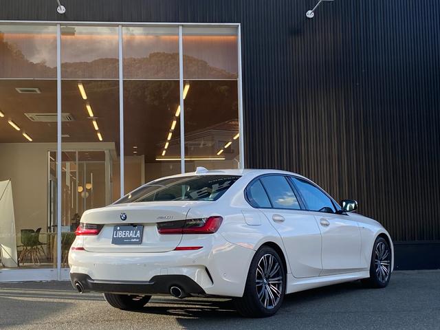 ３シリーズ ３２０ｉ　Ｍスポーツ　インテリジェントＳ　ＡＣＣ　ハイラインＰＫＧ　黒革　シートＨ　純正ナビ　Ａｐｐｌｅｃａｒｐｌａｙ　全方位　Ｂｌｕｅｔｏｏｔｈ　Ｐバックドア　ＬＥＤ　Ａハイビーム　純正１８インチＡＷ　ミラー一体型ＥＴＣ（17枚目）