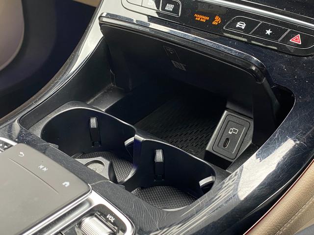 EQC EQC400 4マチック ワンオーナ レザーエクスクルーシブ ブルメスター パノラミックスライディングルーフ 360度カメラ エアシート シートヒーター 電動リアゲート ヘッドアップディスプレイ アクティブパーキングアシスト(46枚目)