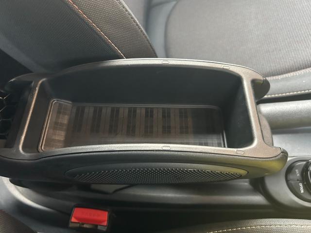 MINI ワン 純正ナビ Bluetooth LEDヘッドライト ユニオンジャックテールランプ フロントフォグランプ リアフォグランプ ステアリングスイッチ 純正15インチアルミホイール ETC 禁煙車両(50枚目)