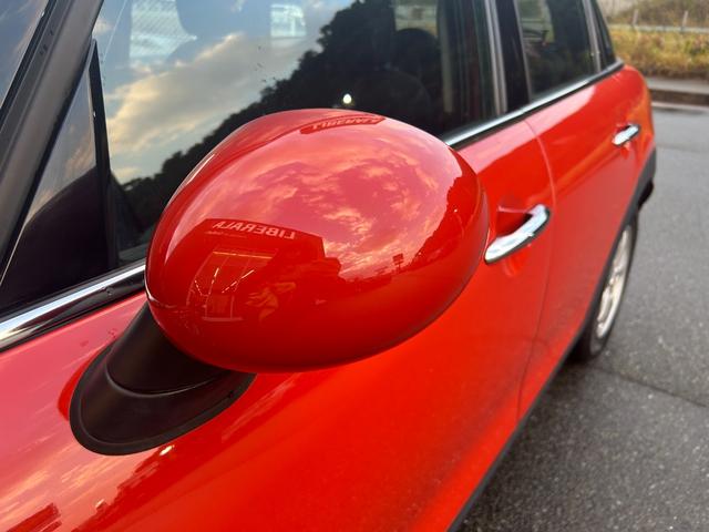 MINI ワン 純正ナビ Bluetooth LEDヘッドライト ユニオンジャックテールランプ フロントフォグランプ リアフォグランプ ステアリングスイッチ 純正15インチアルミホイール ETC 禁煙車両(65枚目)