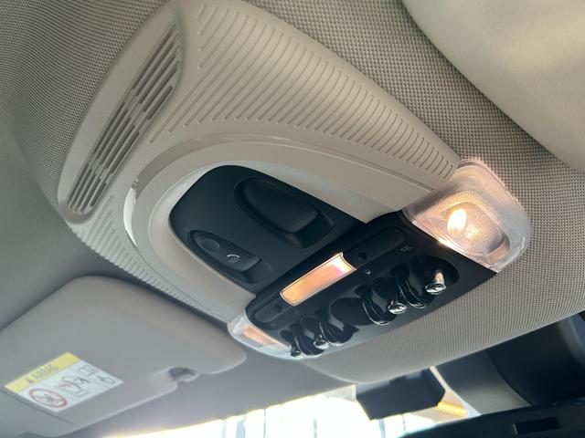 MINI クーパーD クロスオーバー ACC 純正ナビ バックカメラ Bluetooth ミュージックサーバー パワーバックドア LEDヘッドライト オートライト F/Rフォグランプ オートワイパー 純正17インチAW ミラー一体型ETC(59枚目)