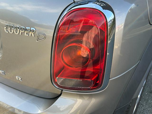 MINI クーパーD クロスオーバー ACC 純正ナビ バックカメラ Bluetooth ミュージックサーバー パワーバックドア LEDヘッドライト オートライト F/Rフォグランプ オートワイパー 純正17インチAW ミラー一体型ETC(64枚目)