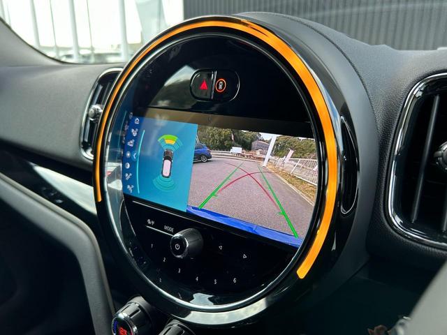 クーパーＤクロスオーバプレミアム＋Ｐエセンシルトリム　ユーザー買取車☆　ナビ　ＡｐｐｌｅＣａｒＰｌａｙ　バックカメラ　ＡＣＣ　置くだけ充電器　Ｈａｒｍａｎ／Ｋａｒｄｏｎ　トランクフットオープナー　前後ドラレコ　アンビエントライト　シートヒーター　ＬＥＤ(7枚目)