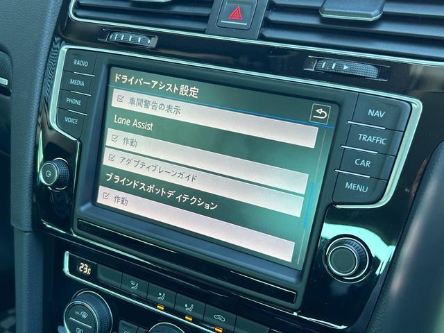 ＴＳＩハイライン　ナビ　ＣＤ　ＤＶＤ　フルセグ　バックカメラ　ＡＣＣ　ＡｐｐｌｅＣａｒＰｌａｙ　ＡｎｄｒｏｉｄＡｕｔｏ　アンビエントライト　衝突軽減Ｂ　オートホールド　ＨＩＤヘッドライト　スマートキー　プッシュスタート(12枚目)