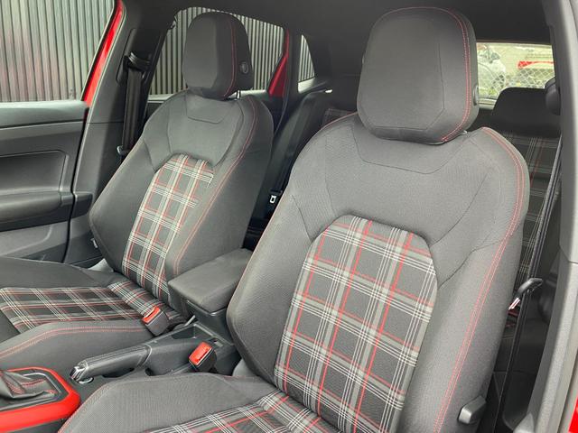 ポロGTI ベースグレード ACC BSM LKA ディスカバープロ Applecarplay/androidauto 地デジ Bluetooth Bカメラ CD/DVD LEDライト ステアS パドルS 純正17AW ETC(12枚目)