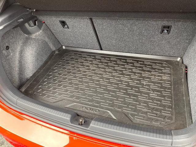 ポロGTI ベースグレード ACC BSM LKA ディスカバープロ Applecarplay/androidauto 地デジ Bluetooth Bカメラ CD/DVD LEDライト ステアS パドルS 純正17AW ETC(14枚目)