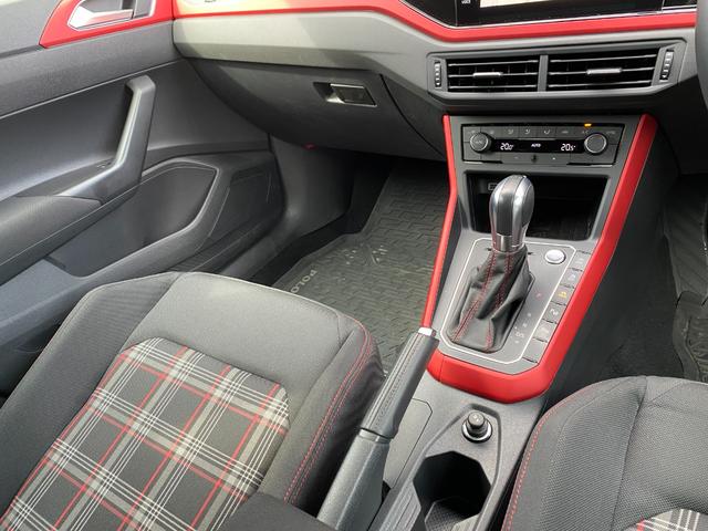 ポロGTI ベースグレード ACC BSM LKA ディスカバープロ Applecarplay/androidauto 地デジ Bluetooth Bカメラ CD/DVD LEDライト ステアS パドルS 純正17AW ETC(43枚目)