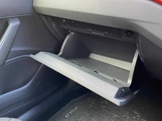 ポロGTI ベースグレード ACC BSM LKA ディスカバープロ Applecarplay/androidauto 地デジ Bluetooth Bカメラ CD/DVD LEDライト ステアS パドルS 純正17AW ETC(55枚目)