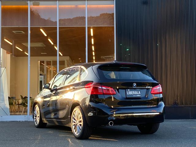 2シリーズ 218dアクティブツアラー ラグジュアリー 黒革シート 純ナビ バックカメラ 追従機能 ETC 電動リアゲート ヘッドアップディスプレイ 衝突軽減ブレーキ レーダークルーズコントロール レーンキープアシスト Bluetooth(19枚目)