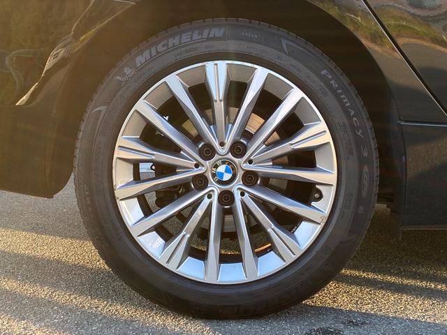 2シリーズ 218dアクティブツアラー ラグジュアリー 黒革シート 純ナビ バックカメラ 追従機能 ETC 電動リアゲート ヘッドアップディスプレイ 衝突軽減ブレーキ レーダークルーズコントロール レーンキープアシスト Bluetooth(24枚目)