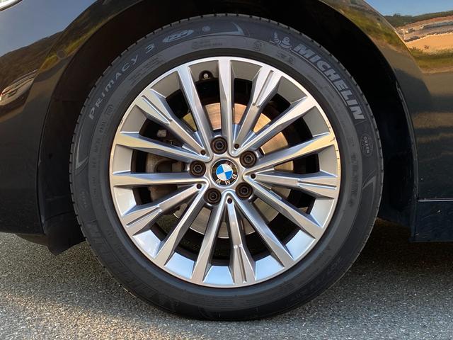 2シリーズ 218dアクティブツアラー ラグジュアリー 黒革シート 純ナビ バックカメラ 追従機能 ETC 電動リアゲート ヘッドアップディスプレイ 衝突軽減ブレーキ レーダークルーズコントロール レーンキープアシスト Bluetooth(26枚目)