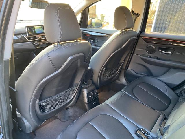 2シリーズ 218dアクティブツアラー ラグジュアリー 黒革シート 純ナビ バックカメラ 追従機能 ETC 電動リアゲート ヘッドアップディスプレイ 衝突軽減ブレーキ レーダークルーズコントロール レーンキープアシスト Bluetooth(54枚目)