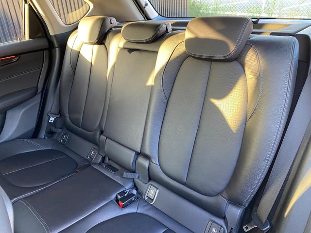 2シリーズ 218dアクティブツアラー ラグジュアリー 黒革シート 純ナビ バックカメラ 追従機能 ETC 電動リアゲート ヘッドアップディスプレイ 衝突軽減ブレーキ レーダークルーズコントロール レーンキープアシスト Bluetooth(55枚目)