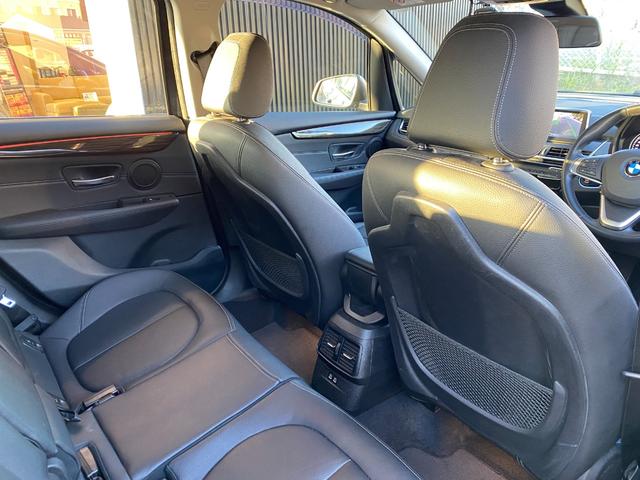 2シリーズ 218dアクティブツアラー ラグジュアリー 黒革シート 純ナビ バックカメラ 追従機能 ETC 電動リアゲート ヘッドアップディスプレイ 衝突軽減ブレーキ レーダークルーズコントロール レーンキープアシスト Bluetooth(56枚目)