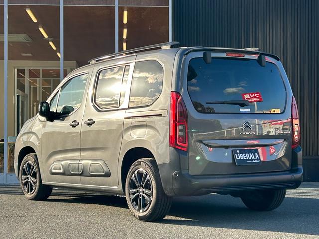 ベルランゴ マックス　ブルーＨＤｉ　１オーナー　ＡＣＣ　ＢＳＭ　ＬＫＡ　ガラスルーフ　ディスプレイＡ　Ａｐｐｌｅｃａｒｐｌａｙ／ａｎｄｒｏｉｄａｕｔｏ　Ｂカメラ　Ｓカメラ　ＢＴ　前後ドライブレコーダー　純１６インチＡＷ　ＥＴＣ（18枚目）