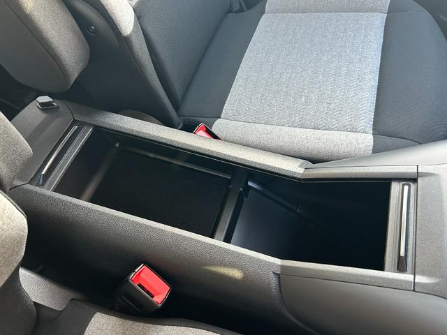 ベルランゴ マックス　ブルーＨＤｉ　１オーナー　ＡＣＣ　ＢＳＭ　ＬＫＡ　ガラスルーフ　ディスプレイＡ　Ａｐｐｌｅｃａｒｐｌａｙ／ａｎｄｒｏｉｄａｕｔｏ　Ｂカメラ　Ｓカメラ　ＢＴ　前後ドライブレコーダー　純１６インチＡＷ　ＥＴＣ（45枚目）