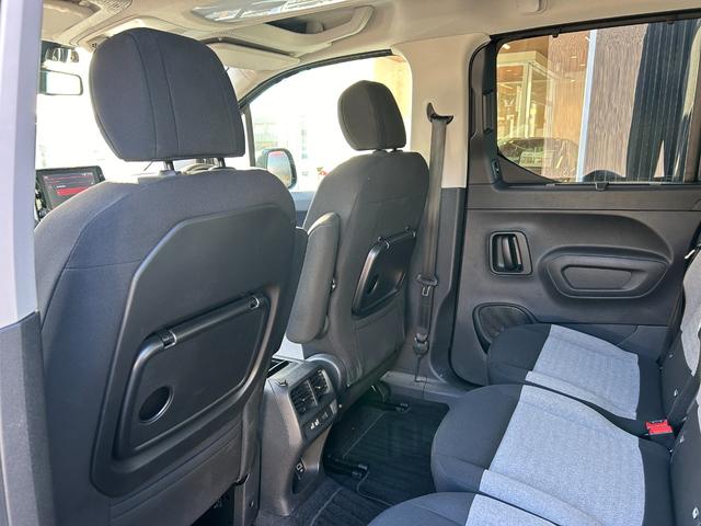 ベルランゴ マックス　ブルーＨＤｉ　１オーナー　ＡＣＣ　ＢＳＭ　ＬＫＡ　ガラスルーフ　ディスプレイＡ　Ａｐｐｌｅｃａｒｐｌａｙ／ａｎｄｒｏｉｄａｕｔｏ　Ｂカメラ　Ｓカメラ　ＢＴ　前後ドライブレコーダー　純１６インチＡＷ　ＥＴＣ（47枚目）