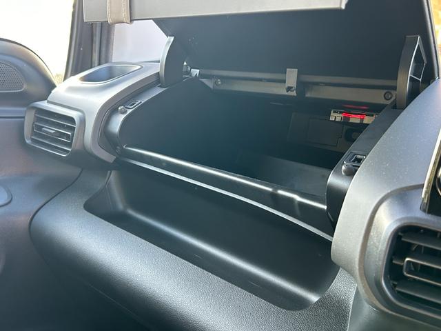 ベルランゴ マックス　ブルーＨＤｉ　１オーナー　ＡＣＣ　ＢＳＭ　ＬＫＡ　ガラスルーフ　ディスプレイＡ　Ａｐｐｌｅｃａｒｐｌａｙ／ａｎｄｒｏｉｄａｕｔｏ　Ｂカメラ　Ｓカメラ　ＢＴ　前後ドライブレコーダー　純１６インチＡＷ　ＥＴＣ（57枚目）