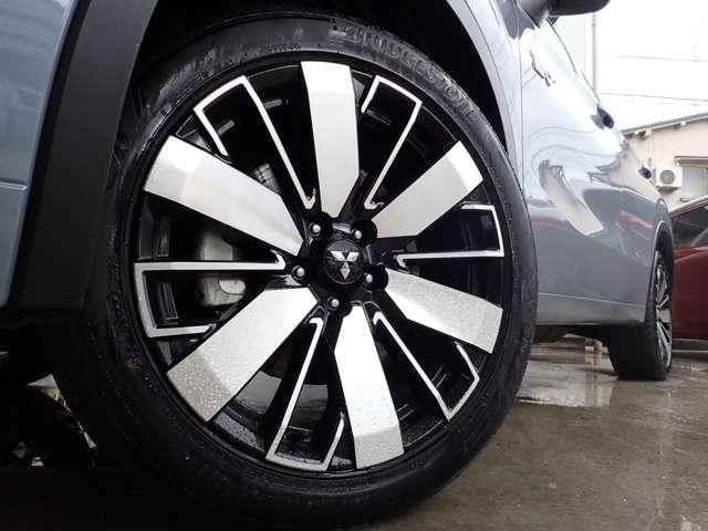 アウトランダーPHEV Pエグゼクティブパッケージ 三菱認定中古車2029年10月まで保証付 12.3(4枚目)