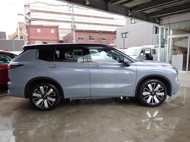 アウトランダーPHEV Pエグゼクティブパッケージ 三菱認定中古車2029年10月まで保証付 12.3(8枚目)