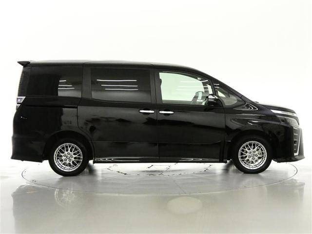 ヴォクシー ハイブリッドZS 煌III フルセグ メモリーナビ 後席モニター バックカメラ 衝突被害軽減システム ETC 両側電動スライド LEDヘッドランプ 3列シート DVD再生 乗車定員7人 オートクルーズコントロール ナビ&TV(5枚目)