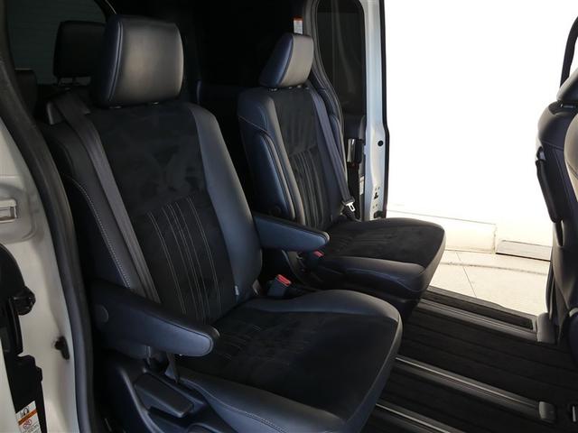 エスクァイア ハイブリッドGiプレミアムパッケジブラックテーラード フルセグ メモリーナビ 後席モニター バックカメラ 衝突被害軽減システム ETC 両側電動スライド LEDヘッドランプ 3列シート ワンオーナー DVD再生 記録簿 乗車定員7人 ナビ&TV CD(17枚目)