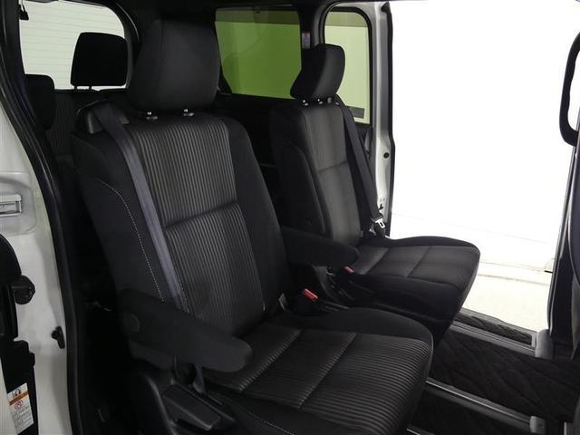 ヴォクシー ハイブリッドＺＳ　煌ＩＩ　フルセグ　メモリーナビ　後席モニター　バックカメラ　衝突被害軽減システム　ＥＴＣ　両側電動スライド　ＬＥＤヘッドランプ　３列シート　ワンオーナー　ＤＶＤ再生　ミュージックプレイヤー接続可　乗車定員７人（19枚目）