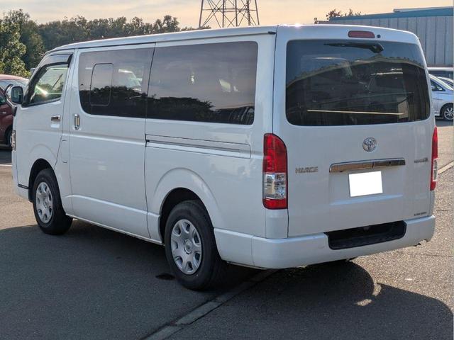 ハイエースバン スーパーGL ダークプライム ワンオーナー ユーザー買取車 記録簿 バックミラーモニター ETC2.0 スペアキー トヨタ純正SDナビ フルセグTV Bluetooth CD DVD再生 LEDヘッドランプ 取扱説明書 ナビ説明書(13枚目)