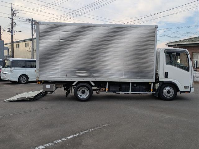 エルフトラック アルミバン　アーム式パワーゲート　積載２ｔ　総重量５４４５ｋｇ　バックモニター　ＥＴＣ　６速ＭＴ　左側電動格納ミラー　記録簿　ドラレコ　取扱説明書　全高３．０５ｍ（18枚目）