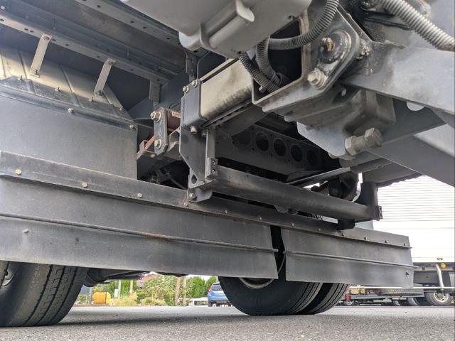 エルフトラック アルミバン　アーム式パワーゲート　積載２ｔ　総重量５４４５ｋｇ　バックモニター　ＥＴＣ　６速ＭＴ　左側電動格納ミラー　記録簿　ドラレコ　取扱説明書　全高３．０５ｍ（24枚目）