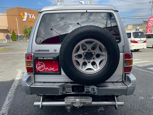 パジェロ ワイド　エクシード　ユーザー様買取車両　サンルーフ　純正ＡＷ　ＥＴＣ　ヒッチメンバー（7枚目）