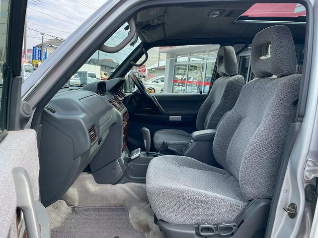 パジェロ ワイド　エクシード　ユーザー様買取車両　サンルーフ　純正ＡＷ　ＥＴＣ　ヒッチメンバー（12枚目）