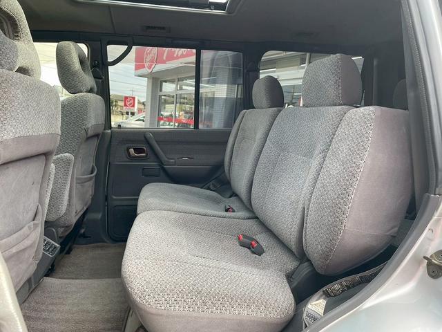 パジェロ ワイド　エクシード　ユーザー様買取車両　サンルーフ　純正ＡＷ　ＥＴＣ　ヒッチメンバー（13枚目）