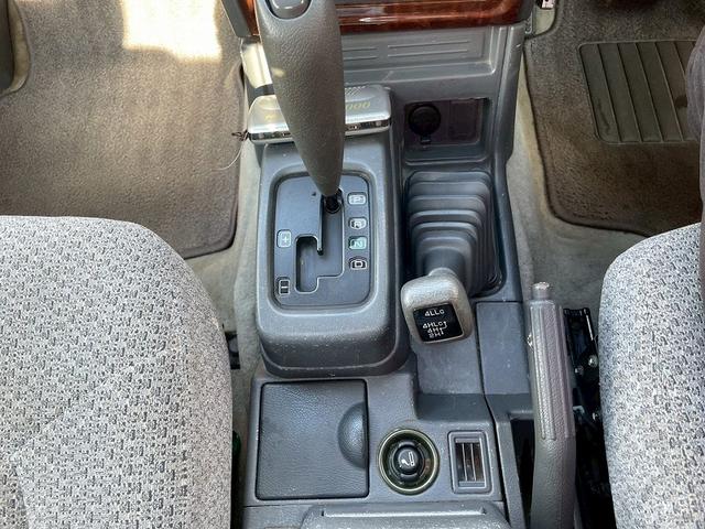 パジェロ ワイド　エクシード　ユーザー様買取車両　サンルーフ　純正ＡＷ　ＥＴＣ　ヒッチメンバー（35枚目）