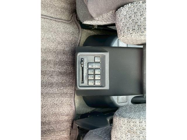 パジェロ ワイド　エクシード　ユーザー様買取車両　サンルーフ　純正ＡＷ　ＥＴＣ　ヒッチメンバー（42枚目）