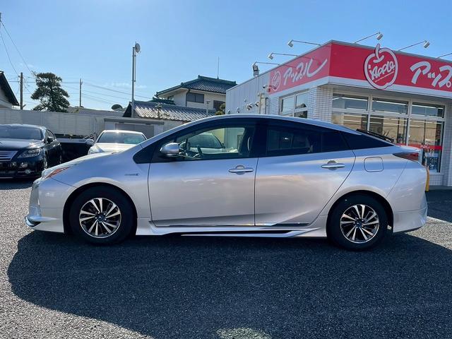 プリウス S ユーザー様買取 1年保証付き モデリスタエアロ モデリスタAW 純正ナビ/TV バックカメラ ETC プッシュスタート スマートキー Bluetooth マット バイザー バニティミラー ISOFIX(5枚目)