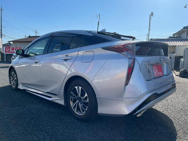 プリウス S ユーザー様買取 1年保証付き モデリスタエアロ モデリスタAW 純正ナビ/TV バックカメラ ETC プッシュスタート スマートキー Bluetooth マット バイザー バニティミラー ISOFIX(6枚目)