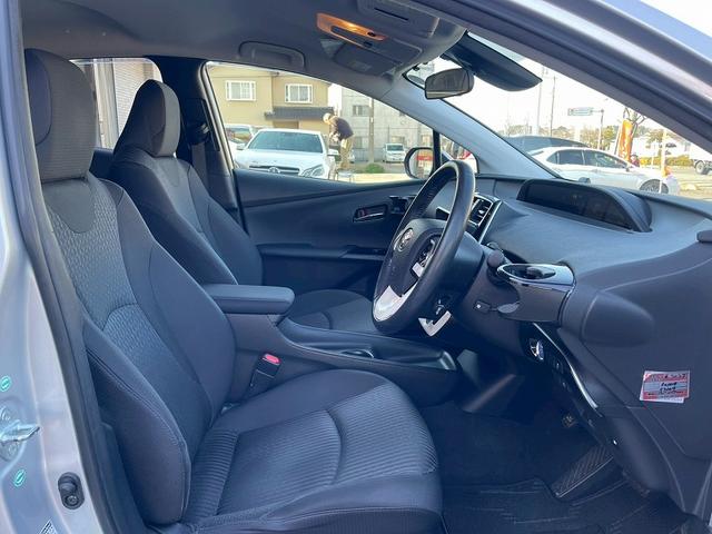 プリウス S ユーザー様買取 1年保証付き モデリスタエアロ モデリスタAW 純正ナビ/TV バックカメラ ETC プッシュスタート スマートキー Bluetooth マット バイザー バニティミラー ISOFIX(11枚目)