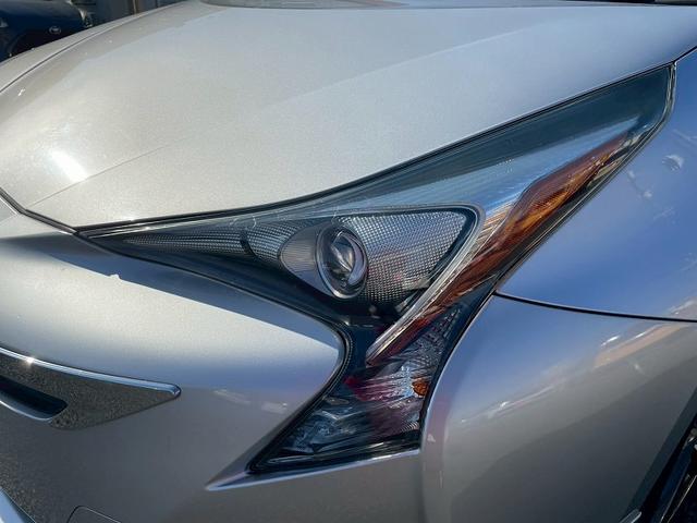 プリウス S ユーザー様買取 1年保証付き モデリスタエアロ モデリスタAW 純正ナビ/TV バックカメラ ETC プッシュスタート スマートキー Bluetooth マット バイザー バニティミラー ISOFIX(17枚目)