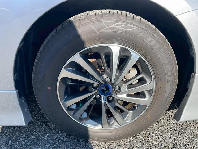 プリウス S ユーザー様買取 1年保証付き モデリスタエアロ モデリスタAW 純正ナビ/TV バックカメラ ETC プッシュスタート スマートキー Bluetooth マット バイザー バニティミラー ISOFIX(22枚目)