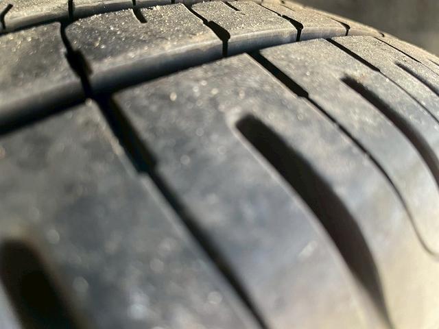 プリウス S ユーザー様買取 1年保証付き モデリスタエアロ モデリスタAW 純正ナビ/TV バックカメラ ETC プッシュスタート スマートキー Bluetooth マット バイザー バニティミラー ISOFIX(27枚目)