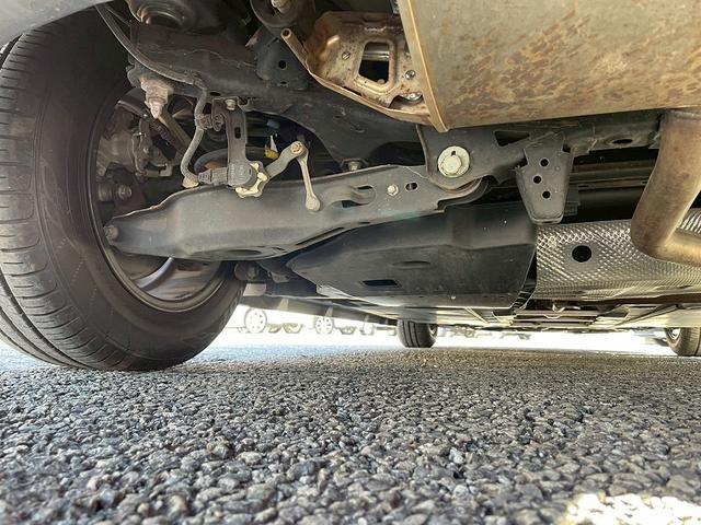 プリウス S ユーザー様買取 1年保証付き モデリスタエアロ モデリスタAW 純正ナビ/TV バックカメラ ETC プッシュスタート スマートキー Bluetooth マット バイザー バニティミラー ISOFIX(29枚目)