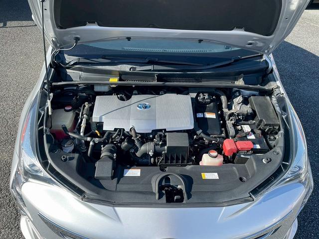 プリウス S ユーザー様買取 1年保証付き モデリスタエアロ モデリスタAW 純正ナビ/TV バックカメラ ETC プッシュスタート スマートキー Bluetooth マット バイザー バニティミラー ISOFIX(31枚目)