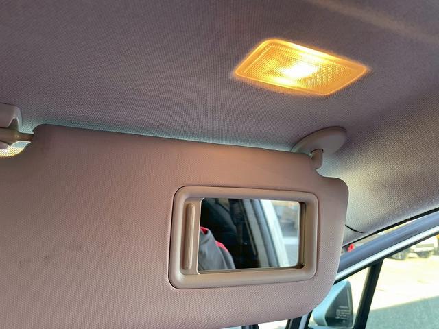 プリウス S ユーザー様買取 1年保証付き モデリスタエアロ モデリスタAW 純正ナビ/TV バックカメラ ETC プッシュスタート スマートキー Bluetooth マット バイザー バニティミラー ISOFIX(46枚目)